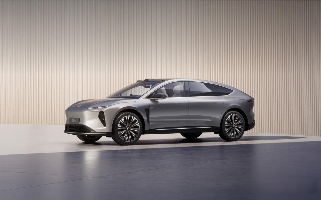 李斌与蔚来汽车：从创业历程到技术创新的新能源引领者